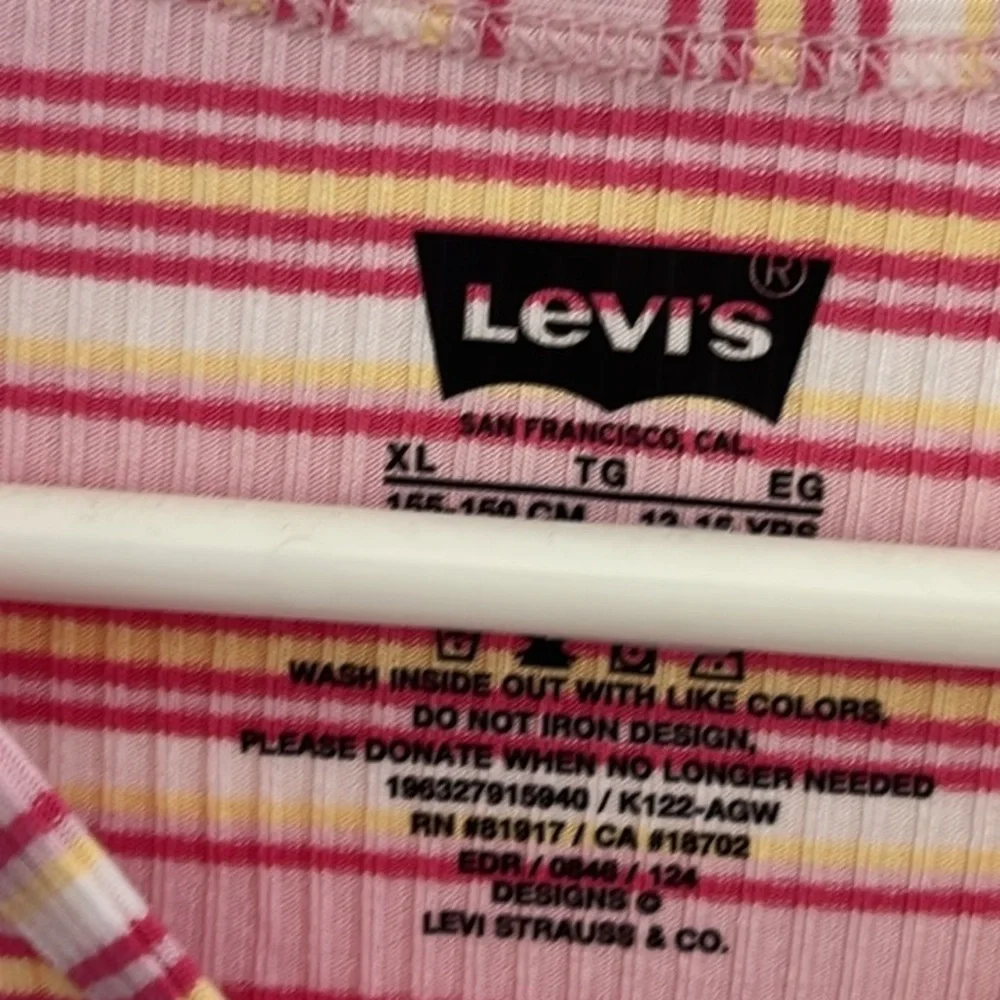 Girls Levi's Stripe Tee Size XL